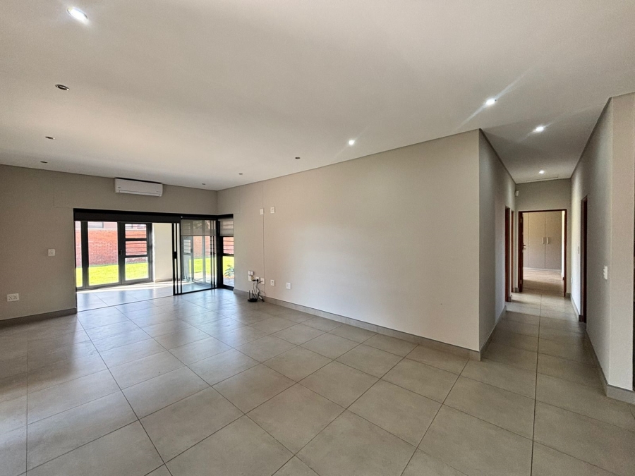 3 Bedroom Property for Sale in Van Der Hoff Park North West